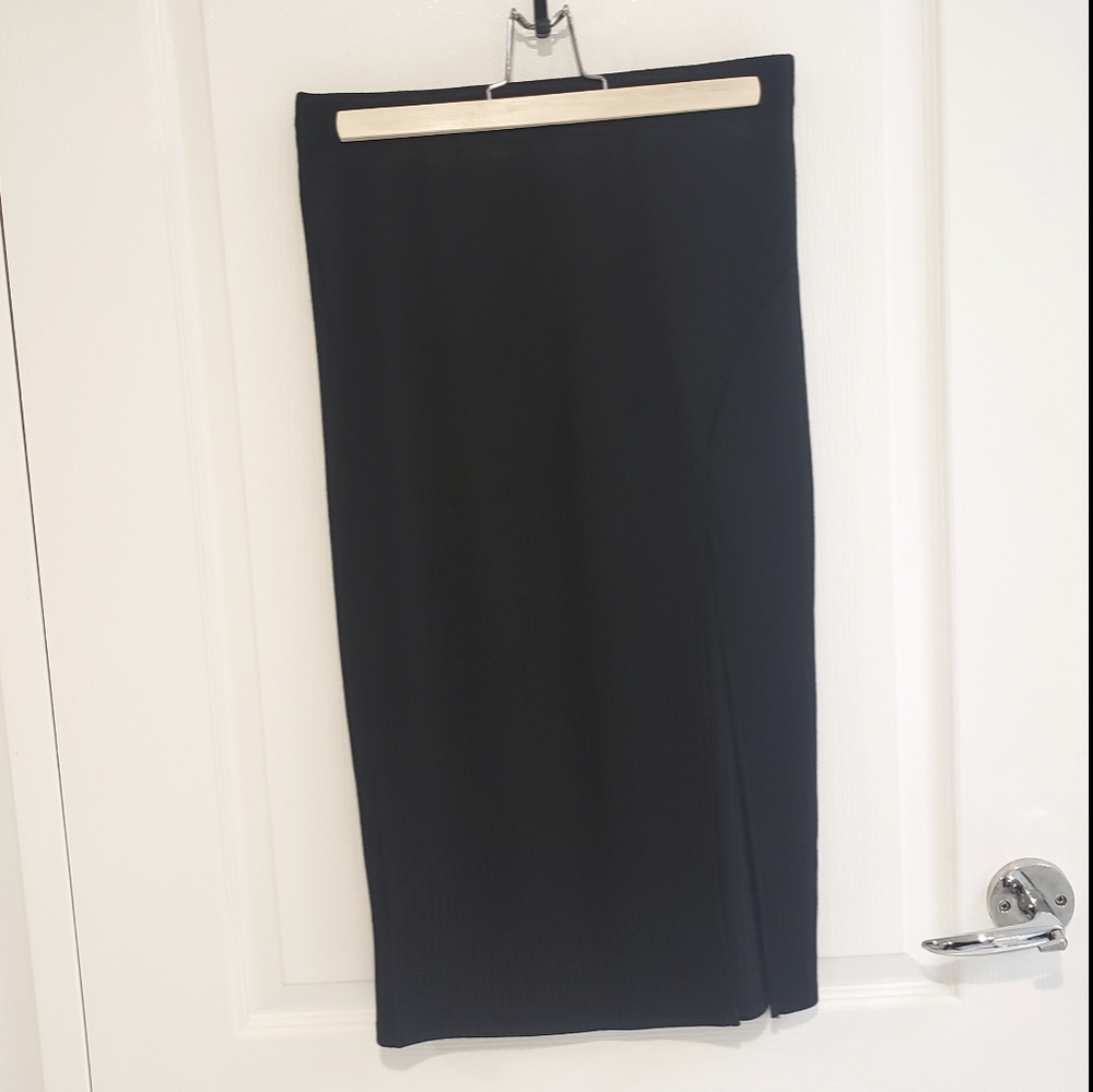 Black skirt w/side slit